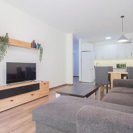 Corvin Modern Two Bedroom Apartment Free Parking Budapest Esterno foto