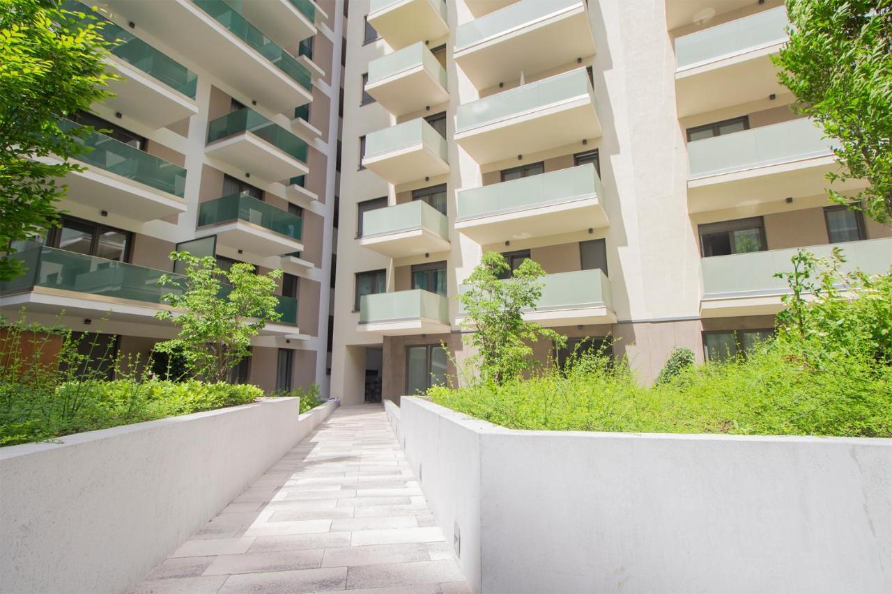 Corvin Modern Two Bedroom Apartment Free Parking Budapest Esterno foto